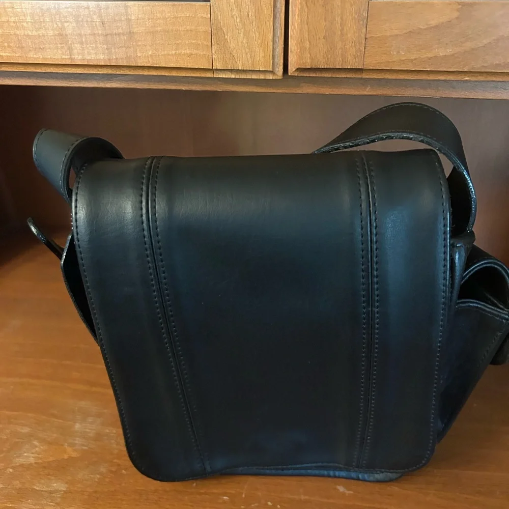 Elegant Black Women’s Bag